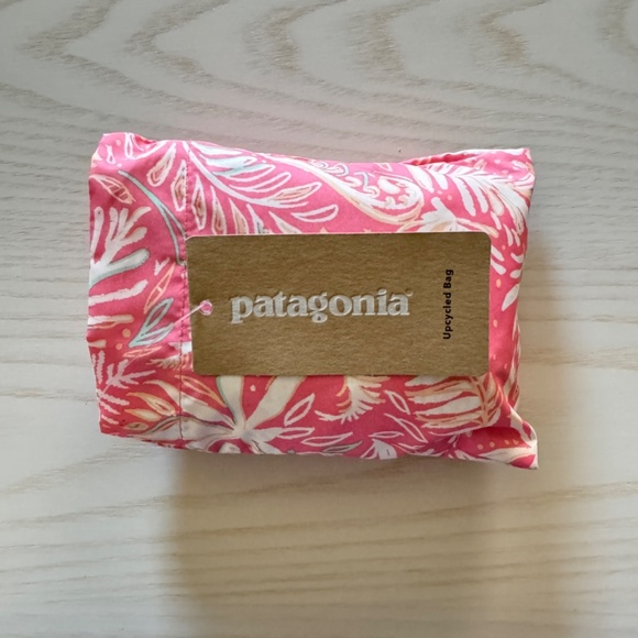 New Patagonia Shopper Tote Bag Upcycled Packable Foldable with Tags - Picture 6 of 6